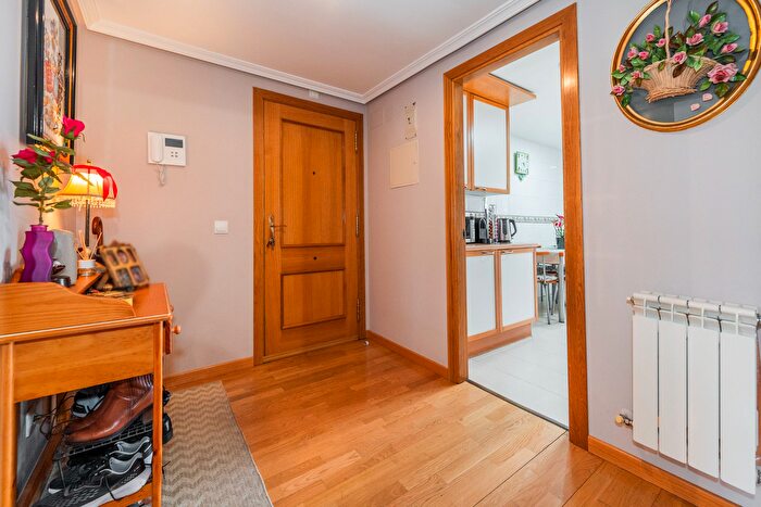 Casas en venta y pisos alquiler - 2