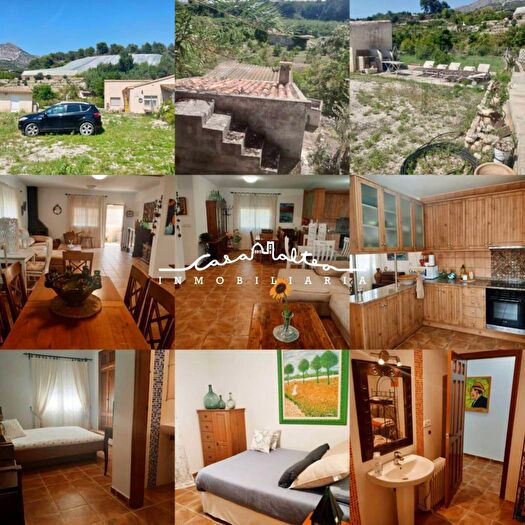 Casa en venta de 3 habitaciones en Comunitat Valenciana, Alicante