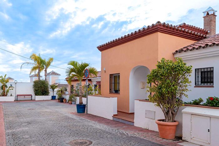 Casa de 4 habitaciones en venta en Burriana, Nerja