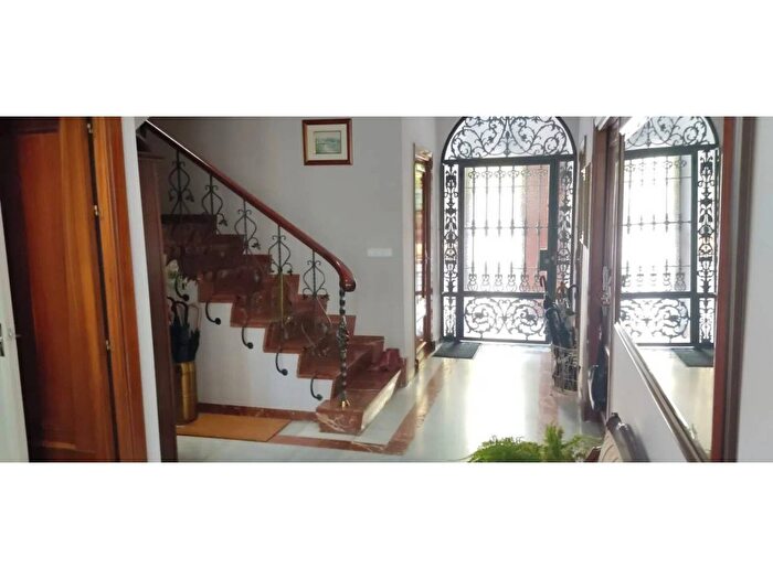 Casa de 8 habitaciones en venta en Andalucía, Sevilla