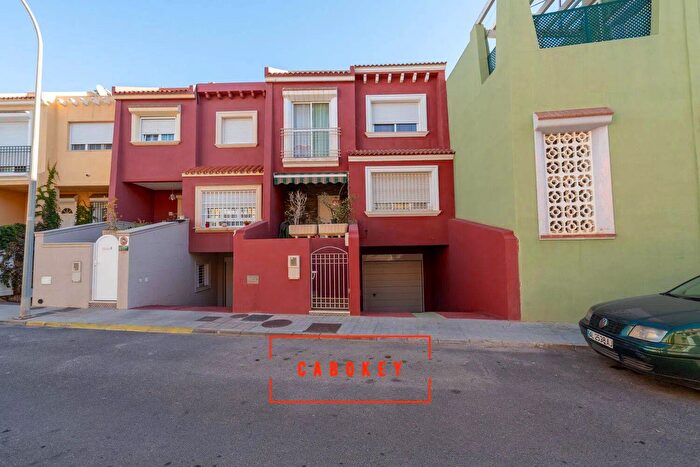 Casa en venta de 3 habitaciones, Andalucía, Almería