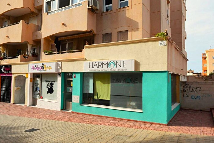 Piso de 3 habitaciones en venta en Andalucía, Almería