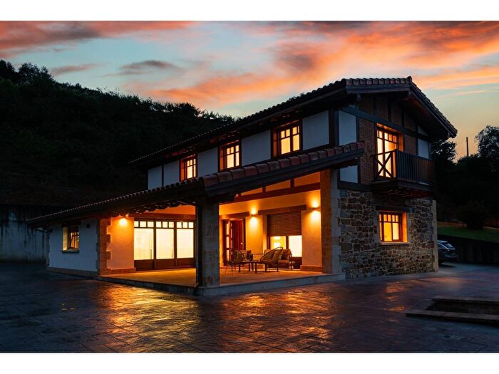 Casa en venta de 4 habitaciones: País Vasco, Vizcaya Bizkaia