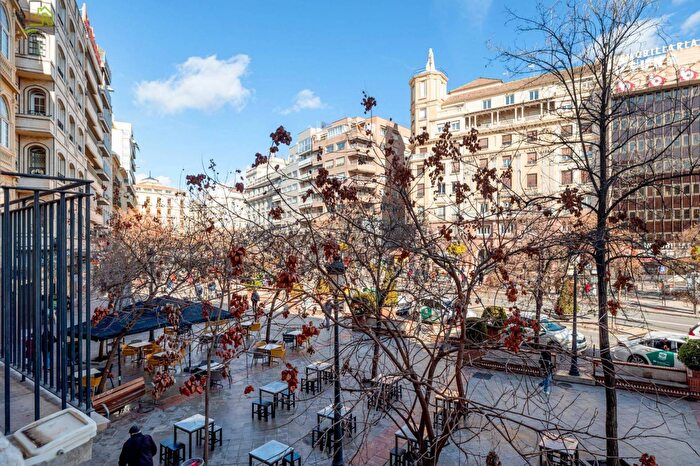 Piso de 4 habitaciones en venta en Andalucía, Granada