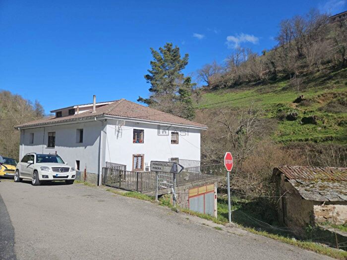 Casa en venta de 6 habitaciones en Principado de Asturias, Asturias