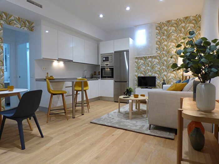 Piso de 2 habitaciones en venta en Centro, Palacio