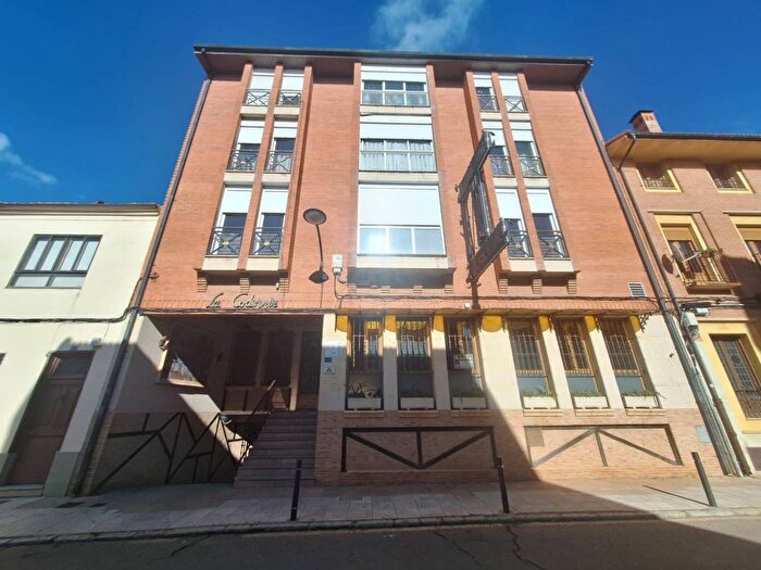 Piso en venta de 4 habitaciones, Castilla y León, León