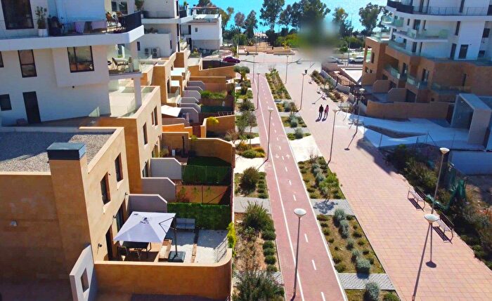 Casa en venta de 4 habitaciones: Comunitat Valenciana, Alicante