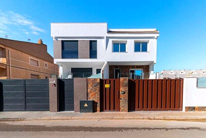 Casa de 4 habitaciones en venta en Comunitat Valenciana, Alicante
