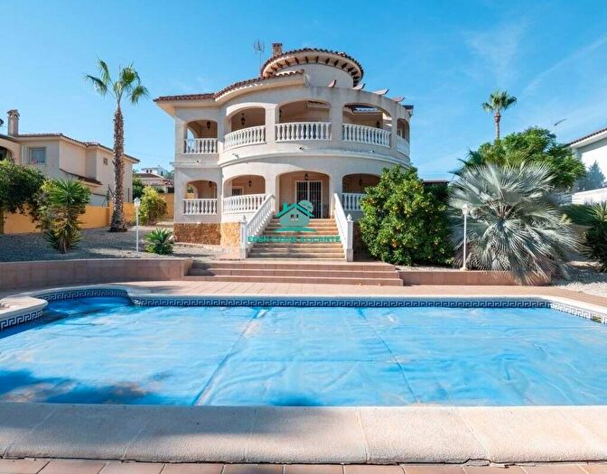 Casa en venta de 4 habitaciones: Comunitat Valenciana, Alicante