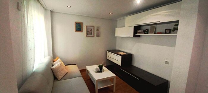 Casas en venta y pisos alquiler - 2