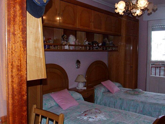 Casas en venta y pisos alquiler - 2