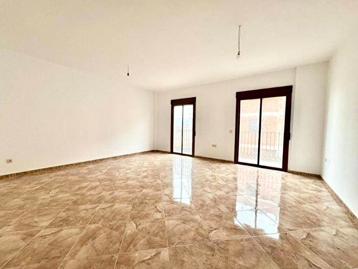 Andalucía, Granada: Piso en venta de 4 habitaciones