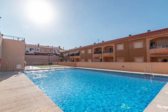 Piso en venta de 3 habitaciones en Las Gabias, Andalucía