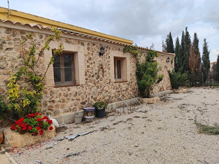 Casa en venta de 5 habitaciones en Castilla La Mancha, Albacete