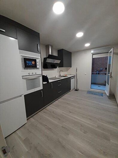 Piso de 3 habitaciones en venta en Campo Real, Madrid