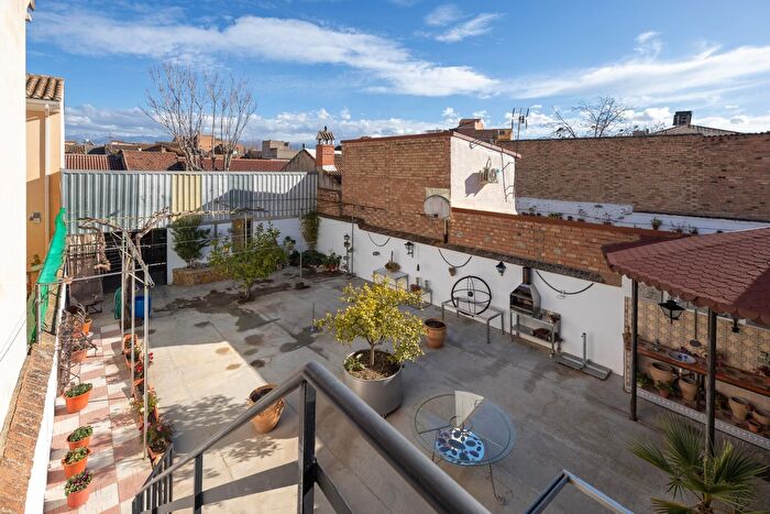 Casa en venta de 4 habitaciones en Belicena, Vegas del Genil