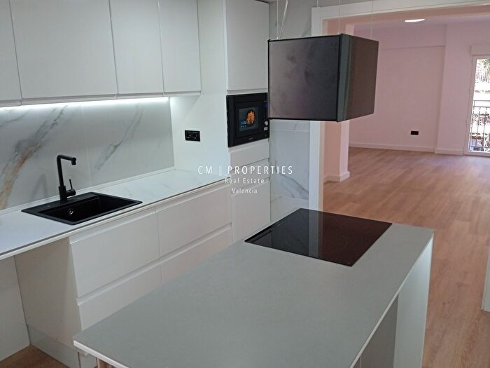 Piso en venta de 4 habitaciones: Algirós, LAmistat