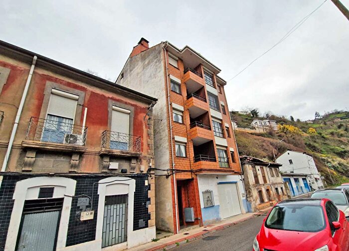 Piso en venta de 3 habitaciones: Aller, Asturias