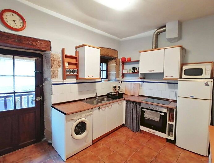 Casas en venta y pisos alquiler - 2