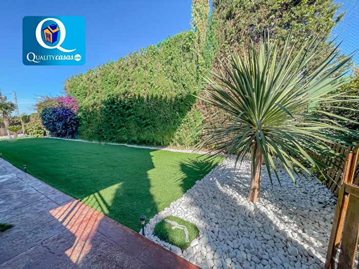 Casa de 4 habitaciones en venta en Almajada Ravel, Mutxamel