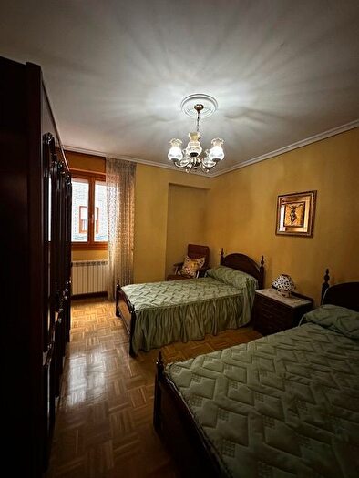 Casas en venta y pisos alquiler - 3
