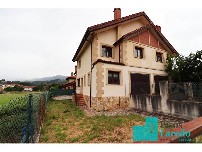Casa en venta de 3 habitaciones, Ampuero, Cantabria