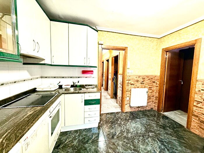 Casas en venta y pisos alquiler - 2