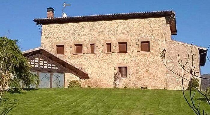 Casa en venta de 4 habitaciones en País Vasco, Álava Araba