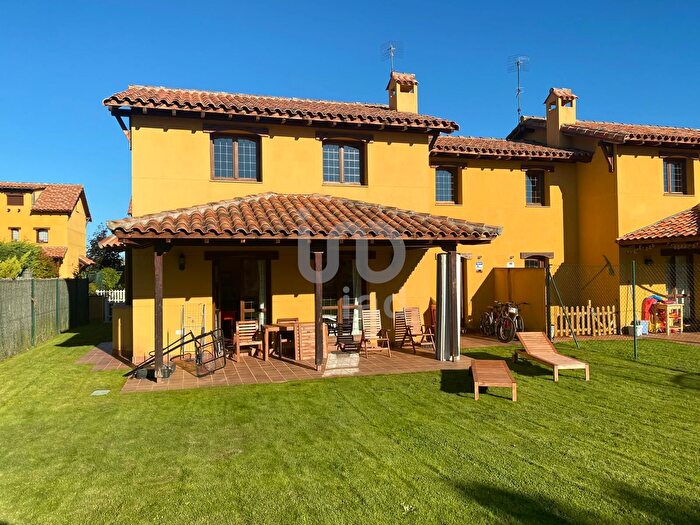 Casa de 3 habitaciones en venta en Valverde de la Virgen, León