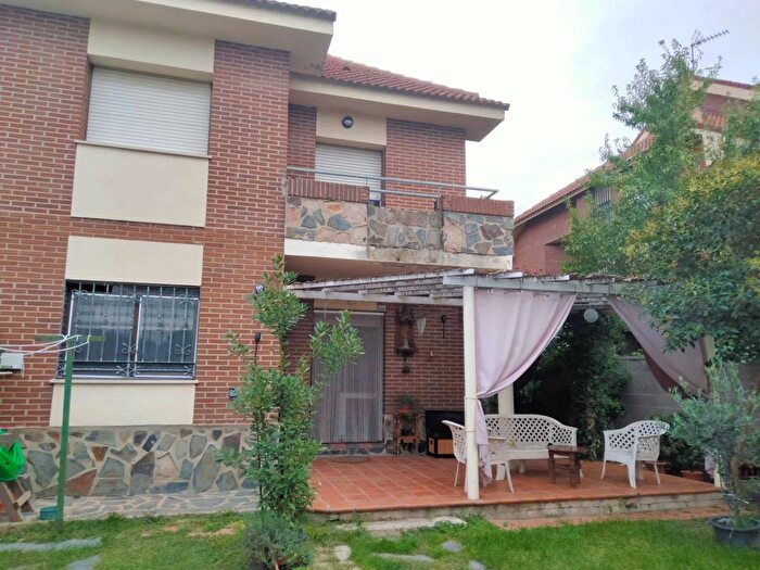 Casa en venta de 4 habitaciones en Castilla La Mancha, Toledo