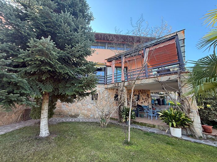 Sevilla la Nueva, Madrid: Casa en venta de 4 habitaciones