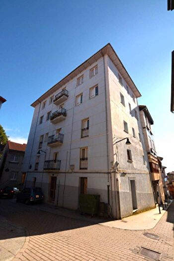Casas en venta y pisos alquiler - 3
