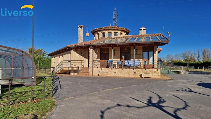 Casa en venta de 5 habitaciones, Zona Rural, Aranda de Duero