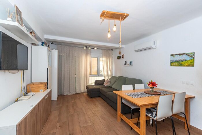 Piso en venta de 3 habitaciones: Bailén Miraflores, Parque Victoria Eugenia