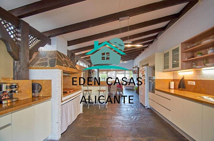 Casa en venta de 3 habitaciones, Comunitat Valenciana, Alicante