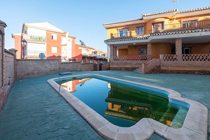 Aljomahima Ermita, Las Gabias: Casa en venta de 4 habitaciones
