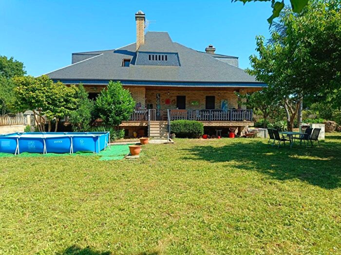 Casa en venta de 4 habitaciones, Galicia, Ourense