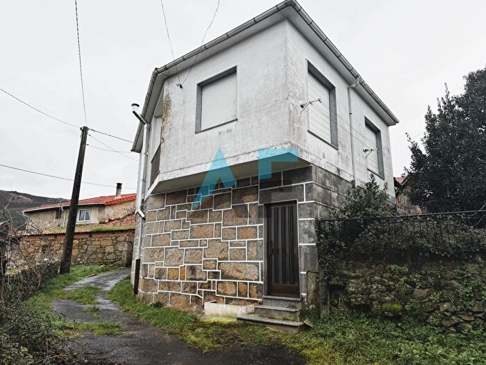 Maceda, Ourense: Casa en venta de 3 habitaciones