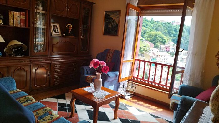 Casas en venta y pisos alquiler - 3