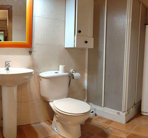 Casas en venta y pisos alquiler - 3