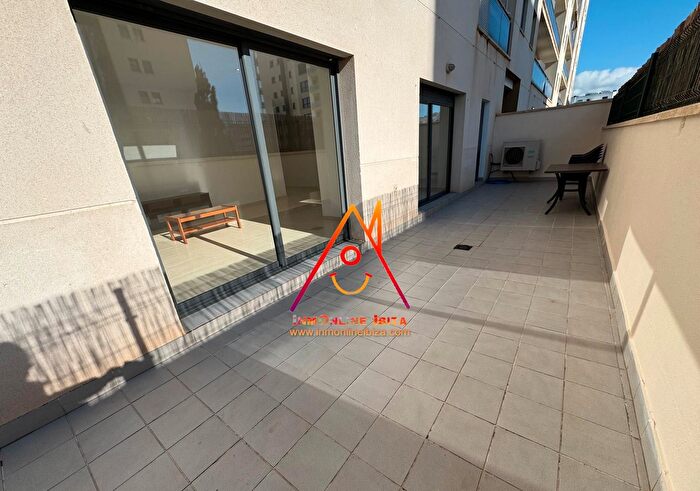 Piso en venta de 4 habitaciones en Ses Figueretes Platja den Bossa Cas Serres, Eivissa