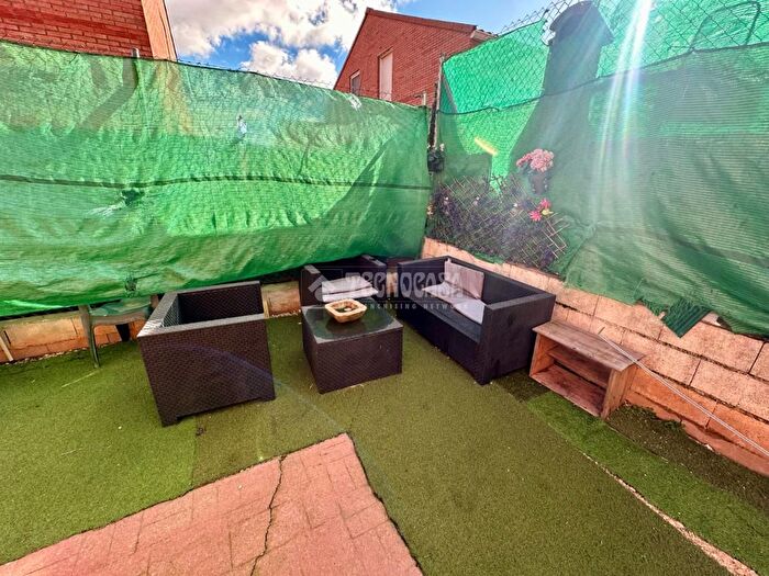 Casas en venta y pisos alquiler - 2