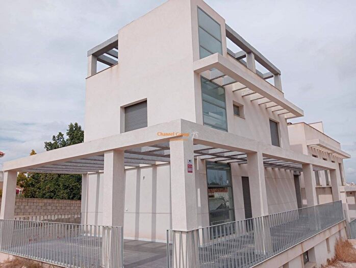 Casa en venta de 3 habitaciones, Comunitat Valenciana, Alicante