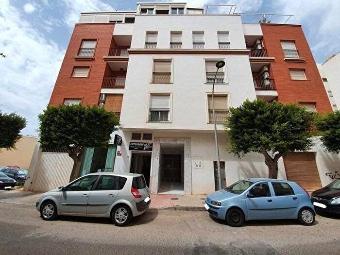 Andalucía, Almería: Piso en venta de 4 habitaciones