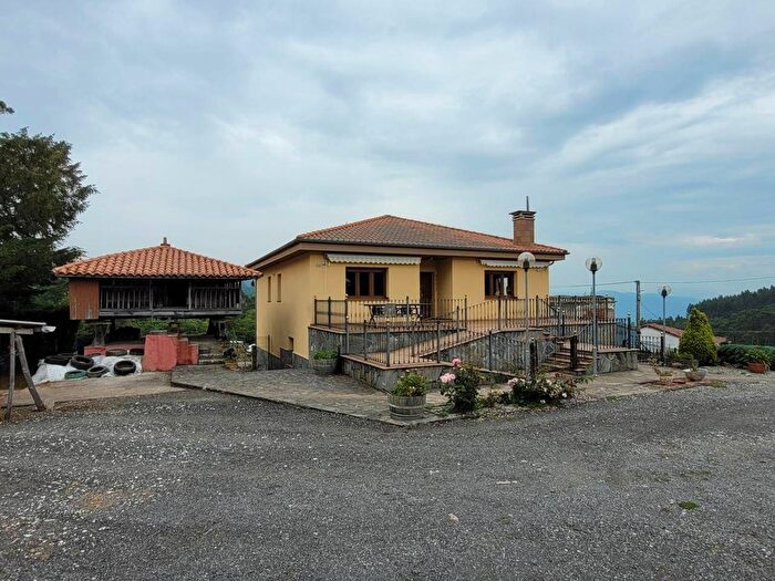 Casas en venta y pisos alquiler - 3