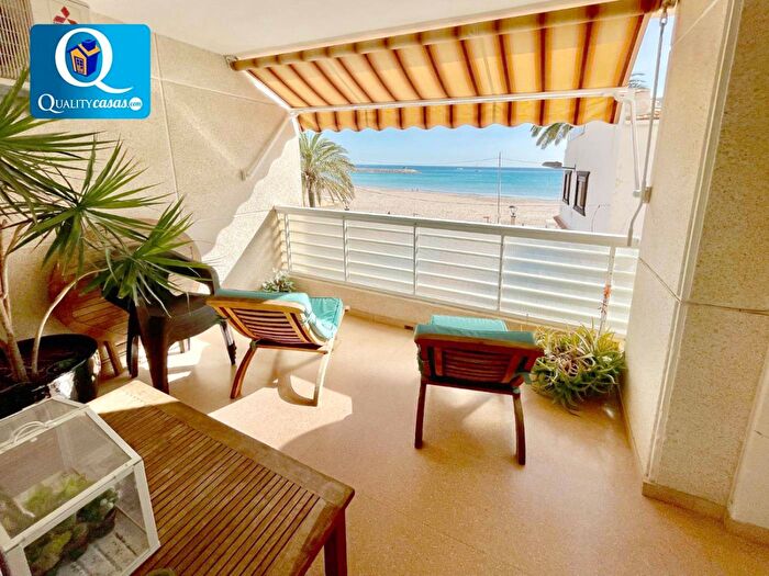 Piso en venta de 3 habitaciones en Comunitat Valenciana, Alicante