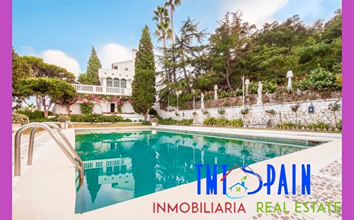 Casa de 9 habitaciones en venta en La Granja La Colina Los Pastores, Algeciras