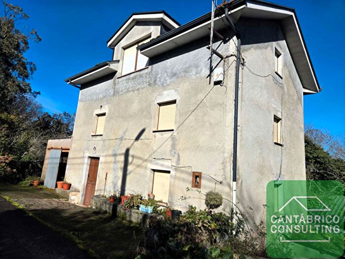 Navia, Asturias: Casa en venta de 3 habitaciones