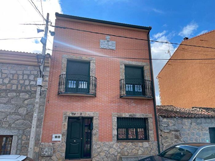 Casa de 2 habitaciones en venta en Castilla y León, Ávila